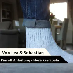Lea & Sebastian zeigen, wie man die Hose nach innen krempelt für einen lässigen Look.
