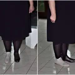 Welche Schuhe zum Kleid mit Strumpfhose? Hier werden graue und braune Stiefeletten zu einem dunklen Kleid und Strumpfhose gezeigt.