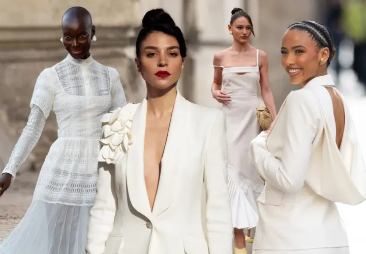 Vier Frauen in eleganten weißen Outfits, bereit für eine Hochzeit am Standesamt. Eine könnte die Brautjungfer sein, die andere die Trauzeugin.