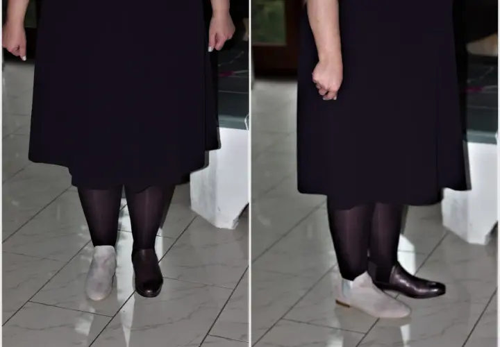Welche Schuhe zum Kleid mit Strumpfhose? Hier werden graue und braune Stiefeletten zu einem dunklen Kleid und Strumpfhose gezeigt.
