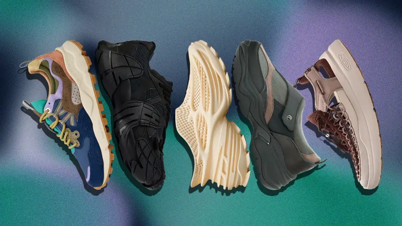 Fünf verschiedene, bekannte Schuhmarken in stylischer Anordnung: bunte Sneaker, schwarze klobige Schuhe, cremefarbene futuristische Treter, graue und rosafarbene Sandalen.
