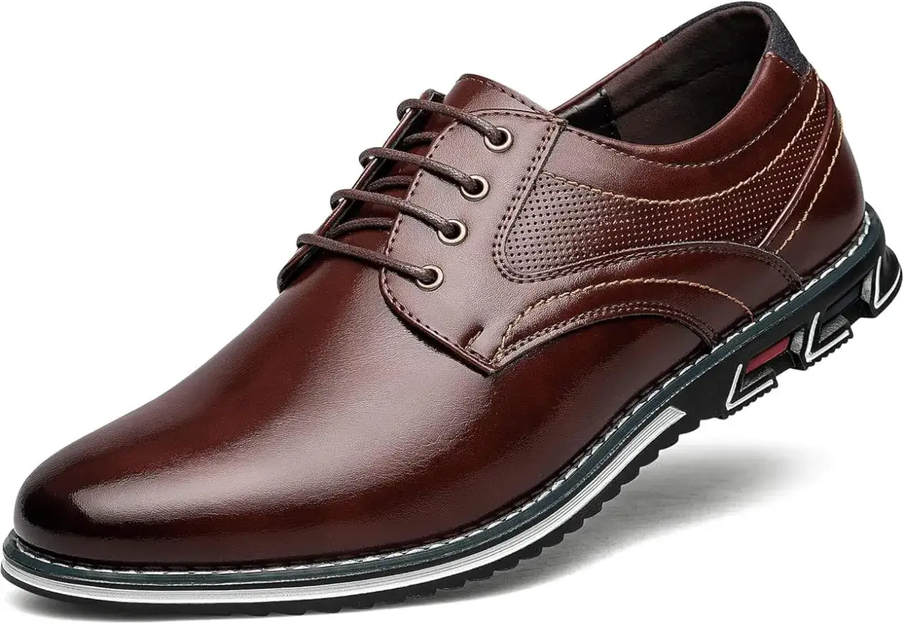 Elegante braune Schn&uuml;rschuhe f&uuml;r Herren mit perforierten Details und einer robusten Sohle. Diese Schuharten f&uuml;r Herren sind perfekt f&uuml;r formelle Anl&auml;sse.